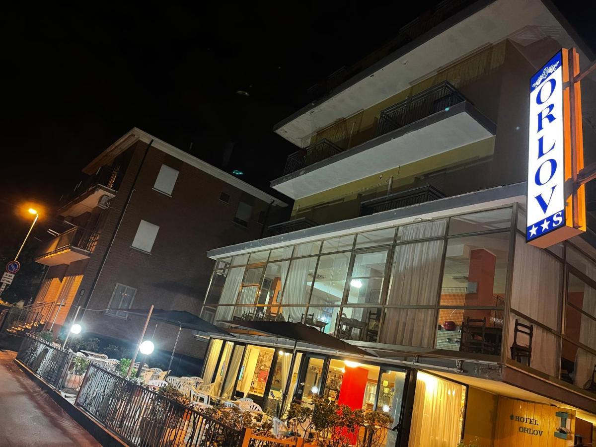 Hotel Orlov Rimini Exteriör bild