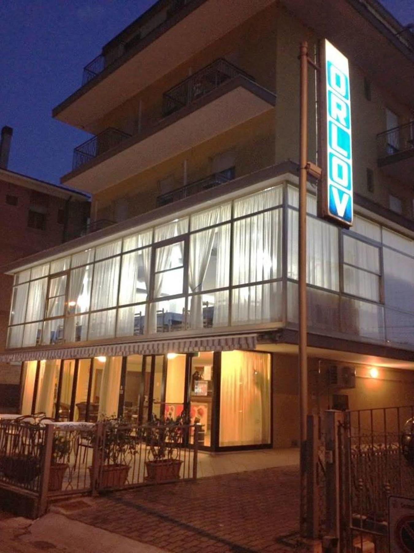 Hotel Orlov Rimini Exteriör bild